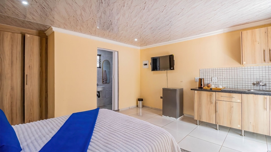 7 Bedroom Property for Sale in Mogwase Unit 4 North West